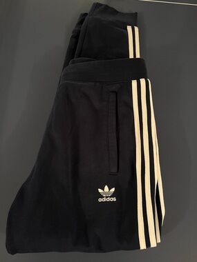 adidas Men’s Navy Sweatpants with White Three-Stripes